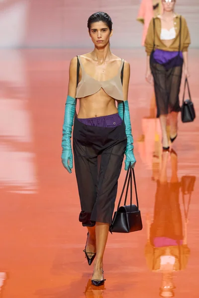 Look 23